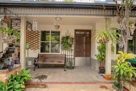 Eden Garden Villa By Jadecaps Nr Mg Road Garden Бангалор Экстерьер фото