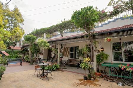Eden Garden Villa By Jadecaps Nr Mg Road Garden Бангалор Экстерьер фото